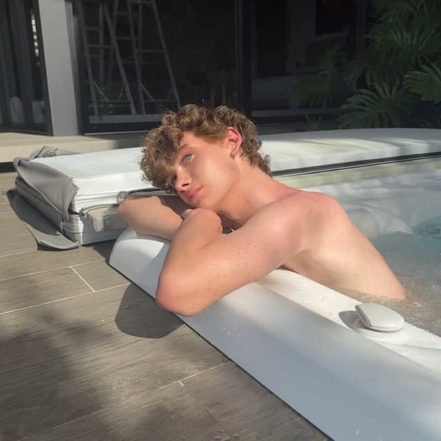 elia profile photo